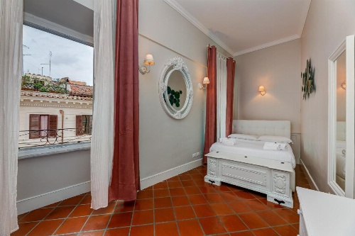 Pantheon Luxury House image 20
