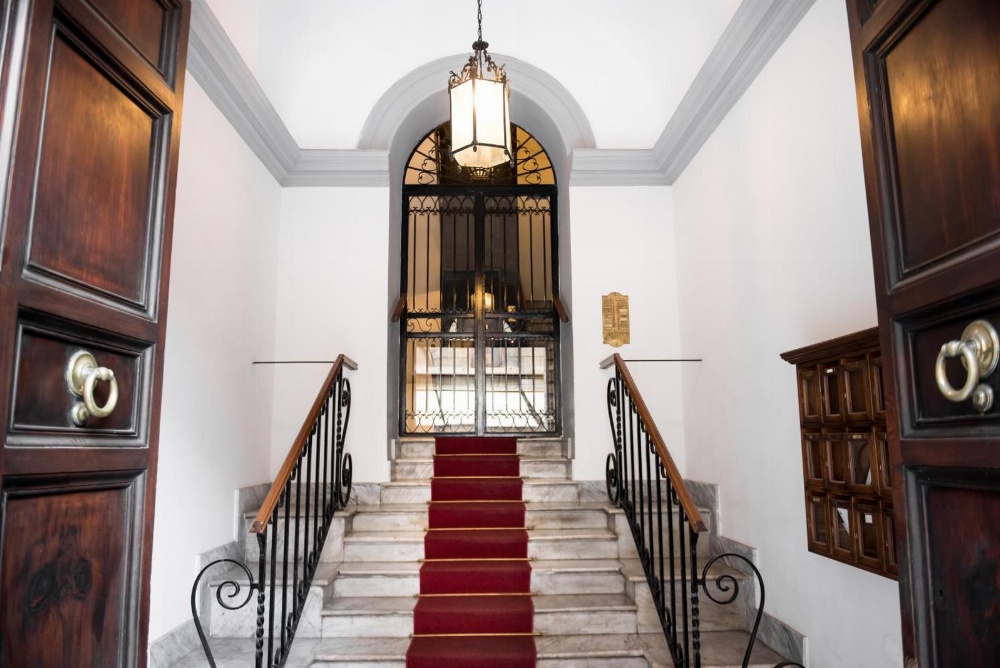 Pantheon Luxury House Main image